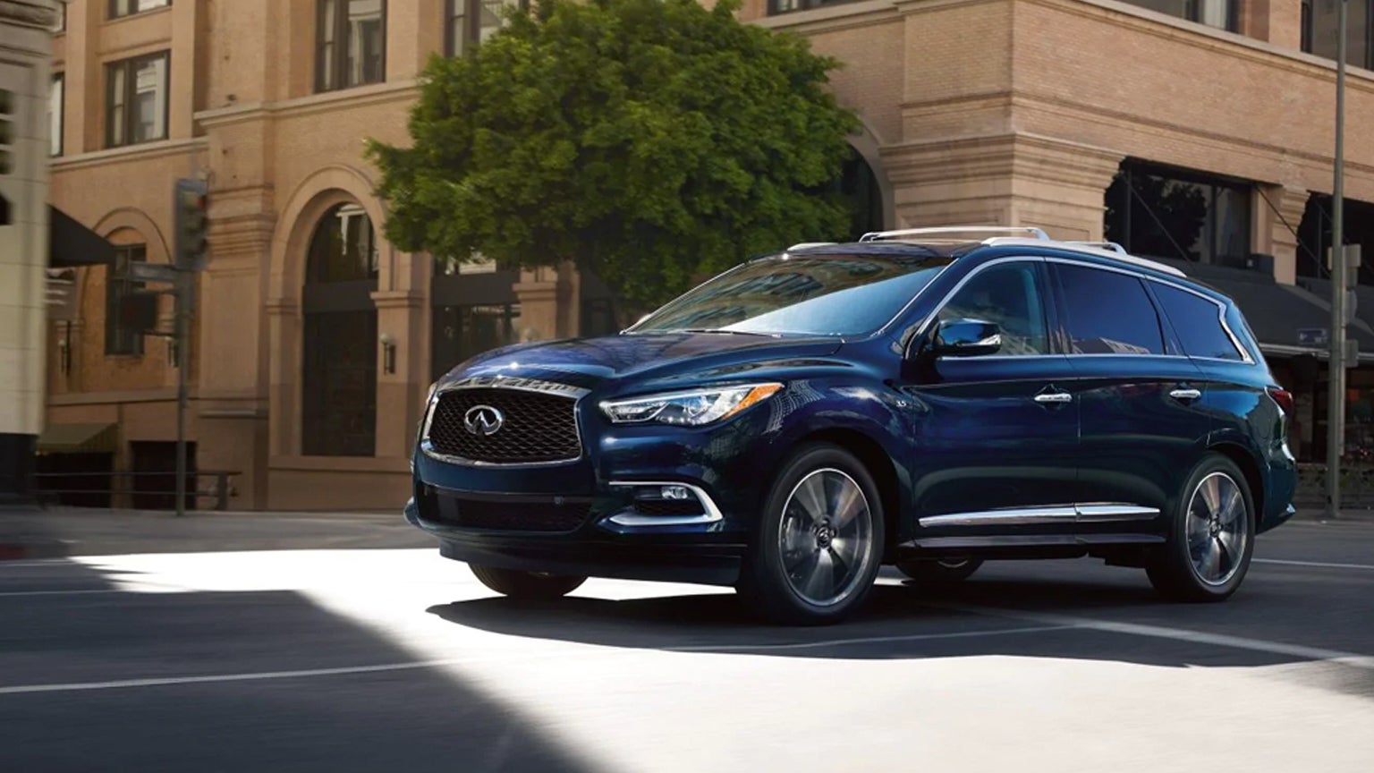 INFINITI Signature30 BLIND SPOT INTERVENTION