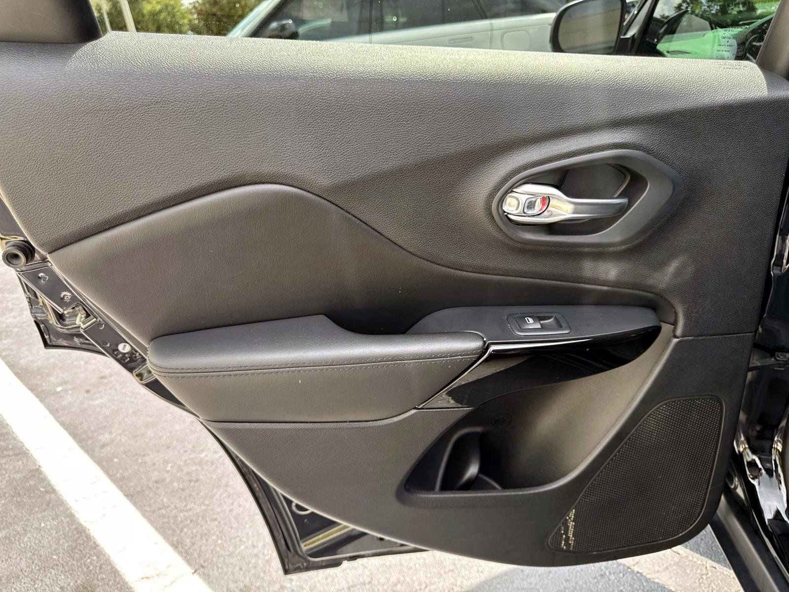 2019 Jeep Cherokee Altitude