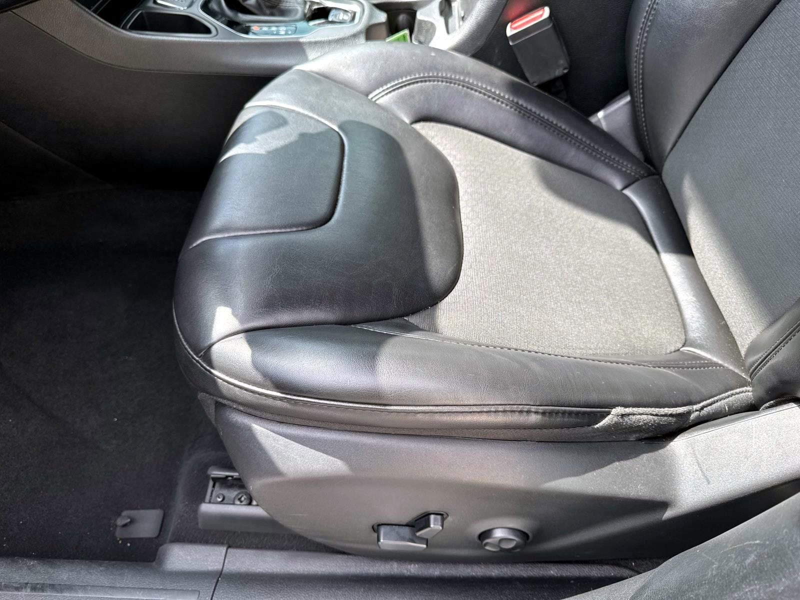 2019 Jeep Cherokee Altitude