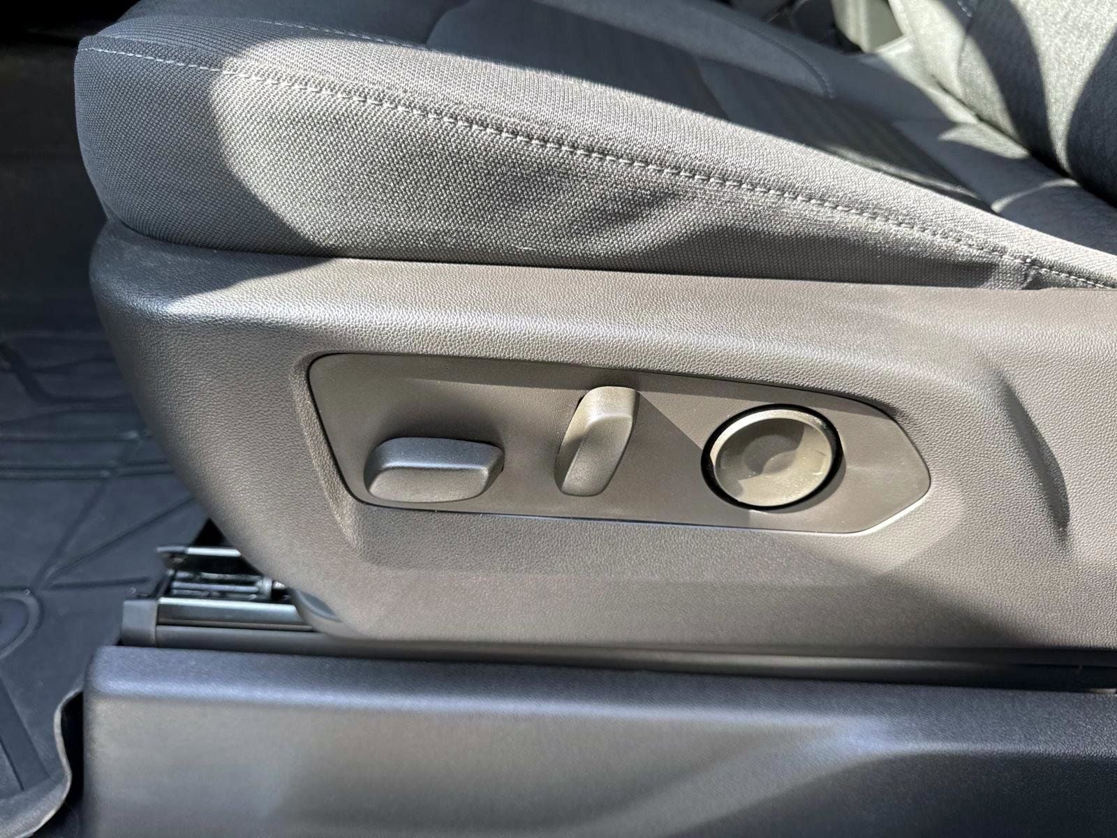 2023 Chevrolet Silverado 1500 LT LT1