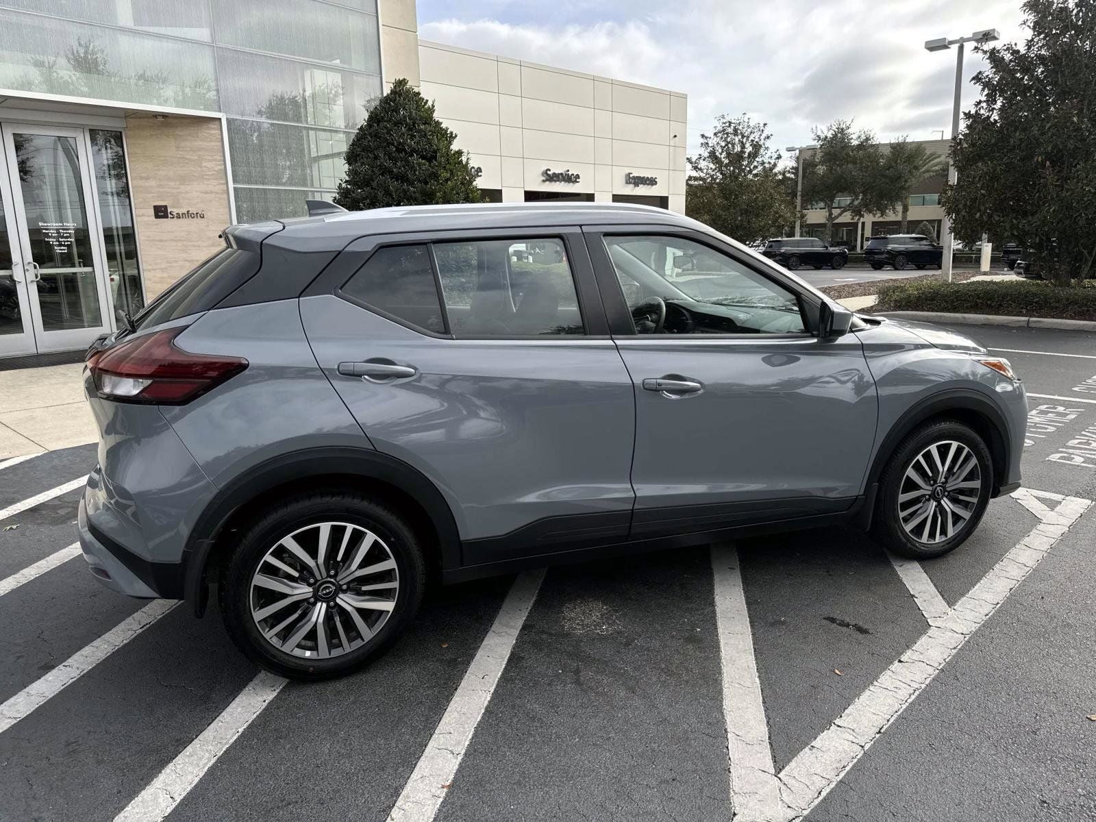2023 Nissan Kicks SV