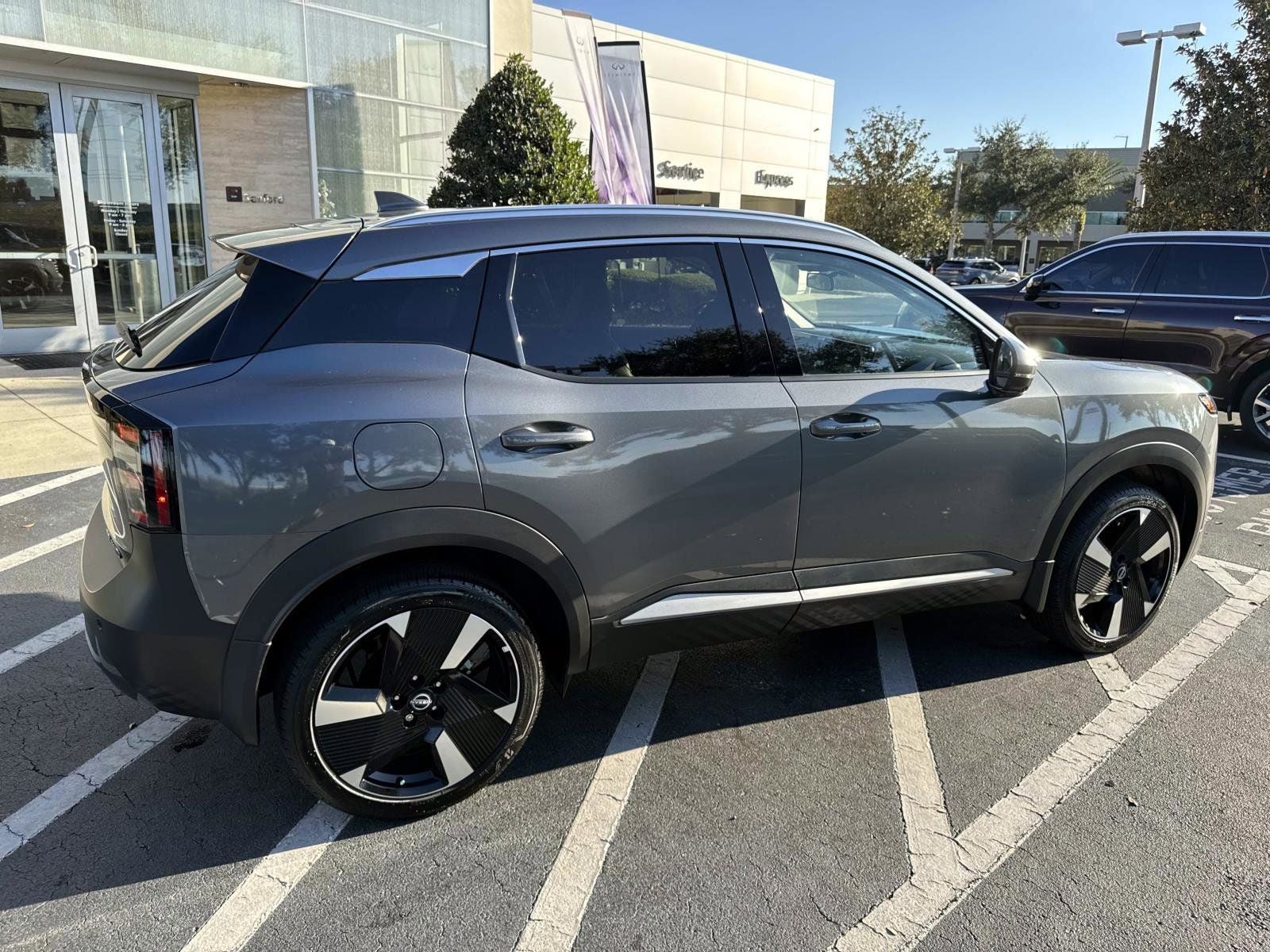 2025 Nissan Kicks SR