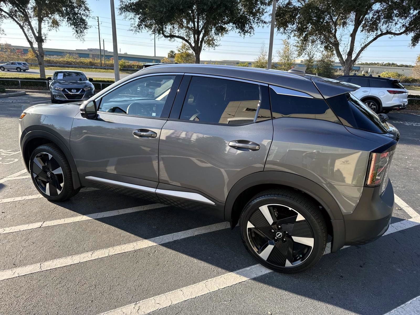 2025 Nissan Kicks SR