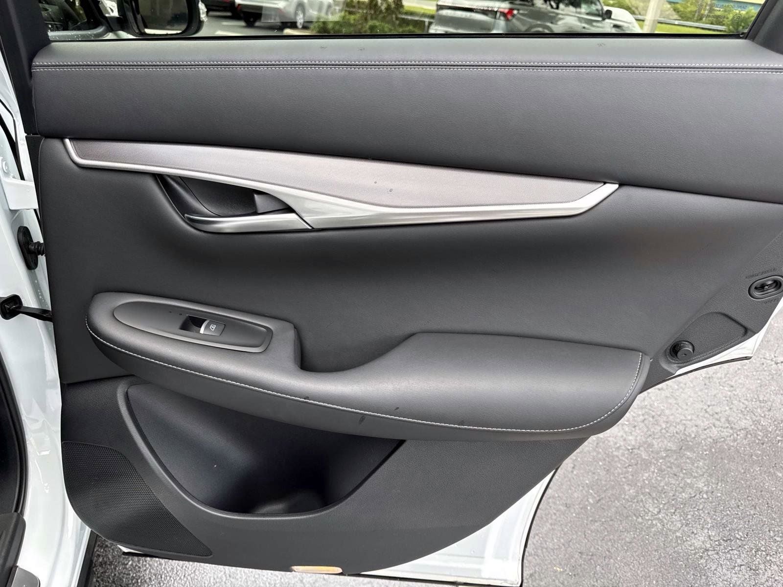 2023 INFINITI QX50 LUXE