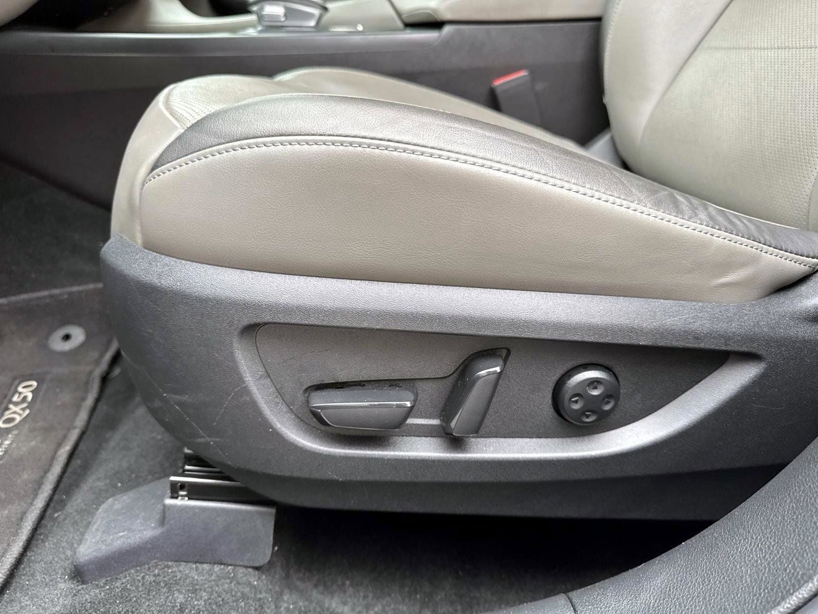 2023 INFINITI QX50 LUXE