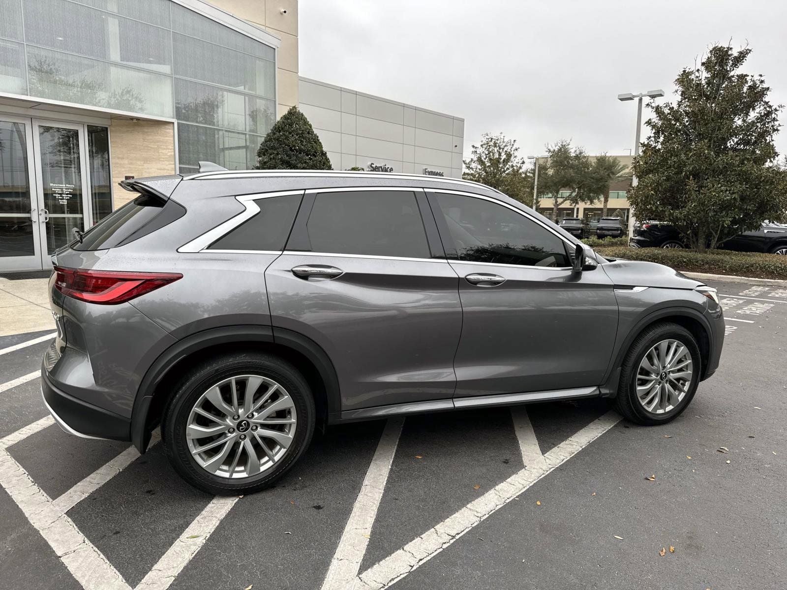 2023 INFINITI QX50 LUXE