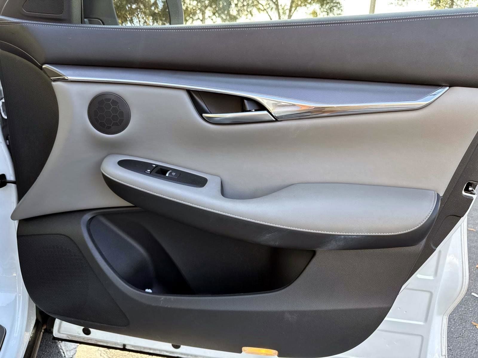 2023 INFINITI QX50 LUXE