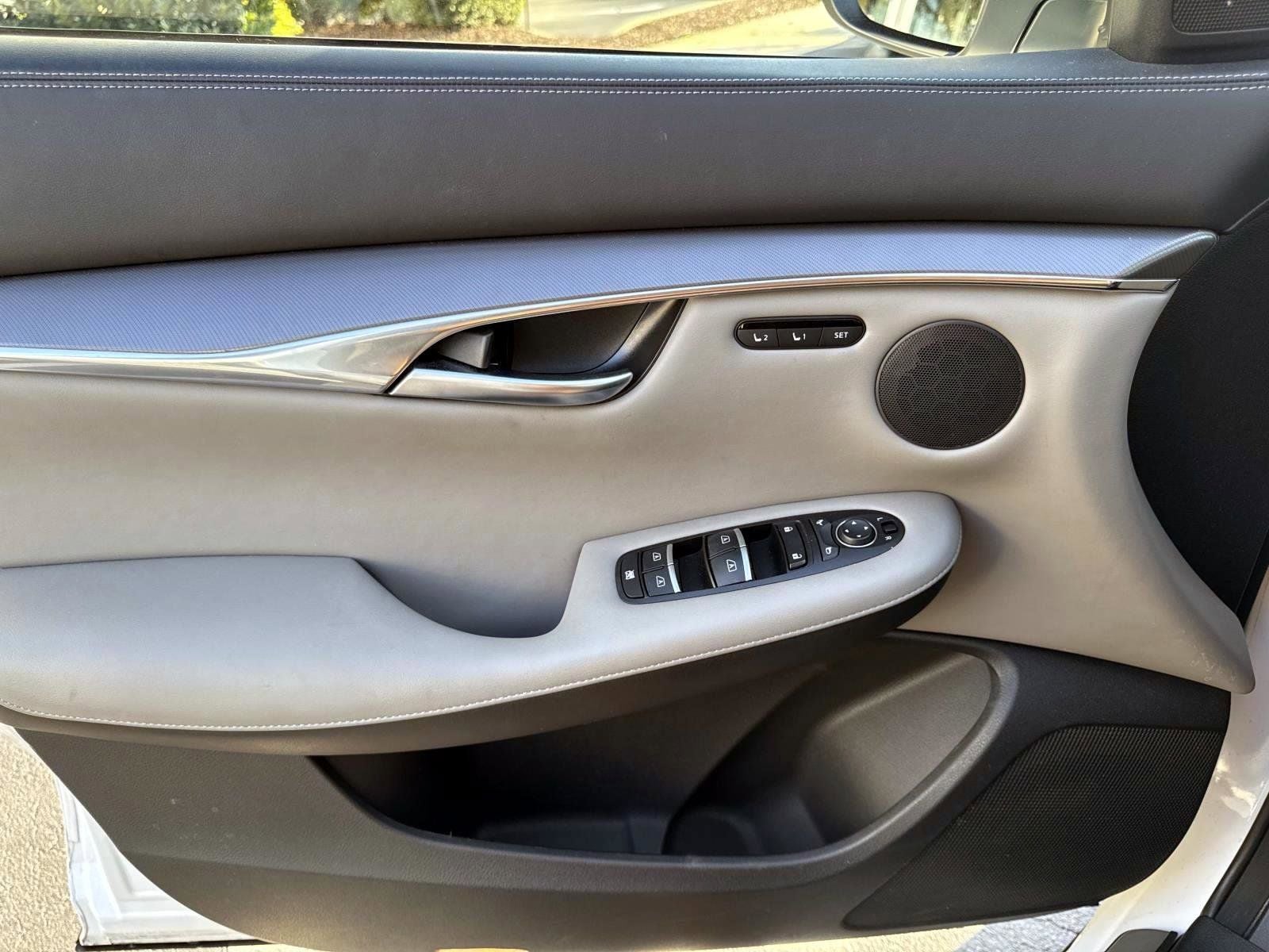 2023 INFINITI QX50 LUXE