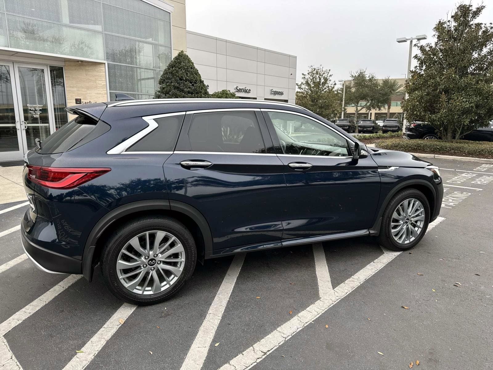 2023 INFINITI QX50 LUXE
