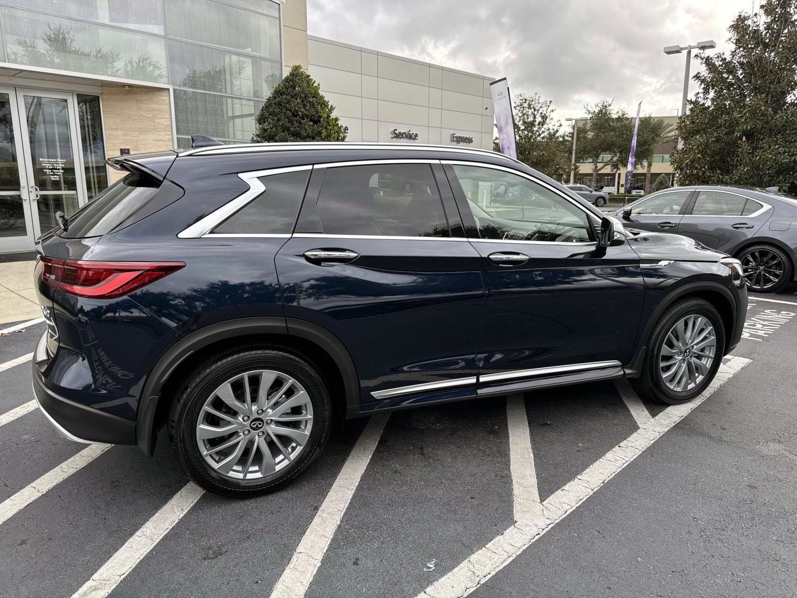 2025 INFINITI QX50 LUXE
