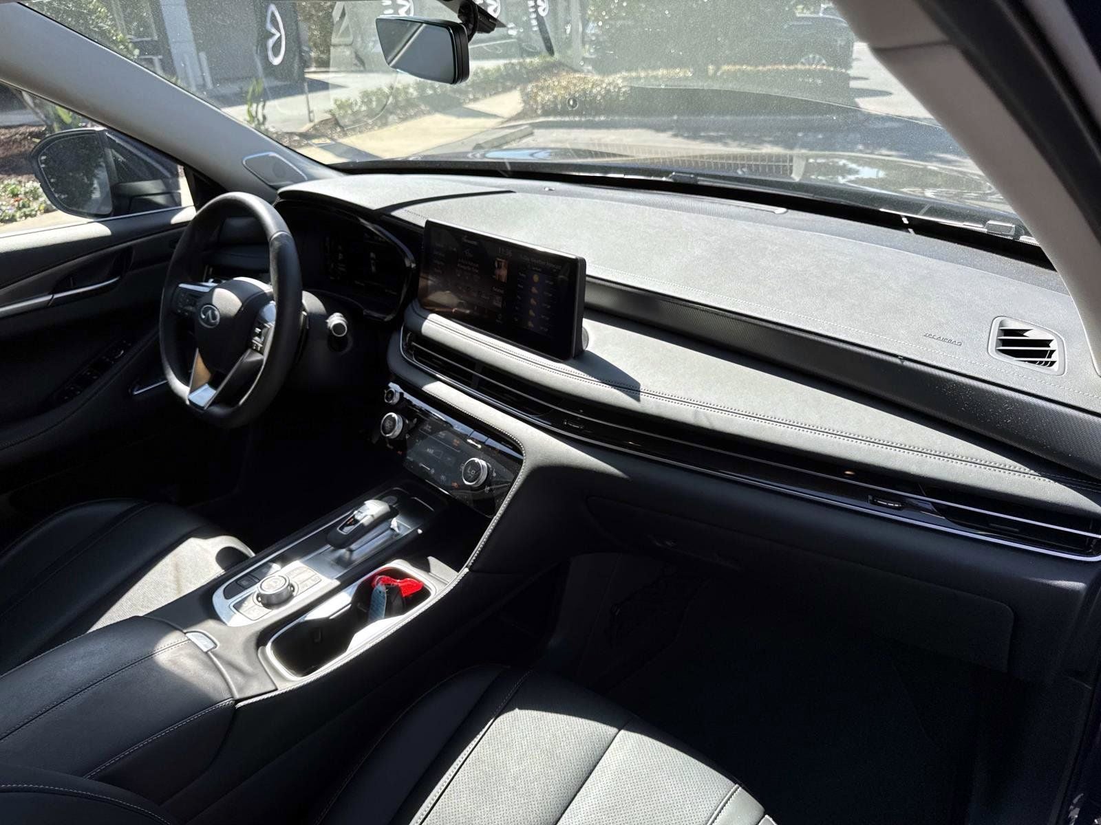 2025 INFINITI QX60 LUXE