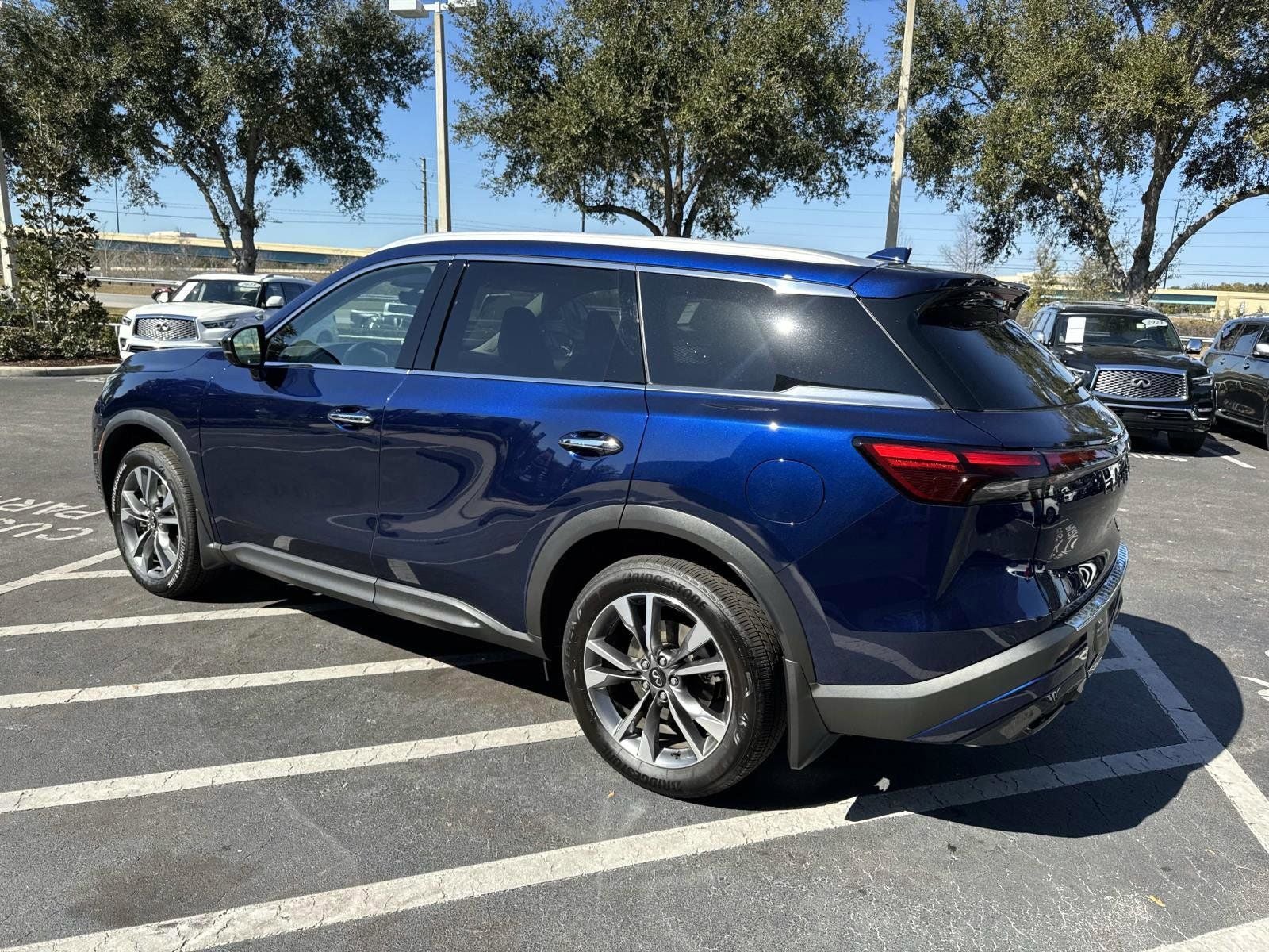 2025 INFINITI QX60 LUXE