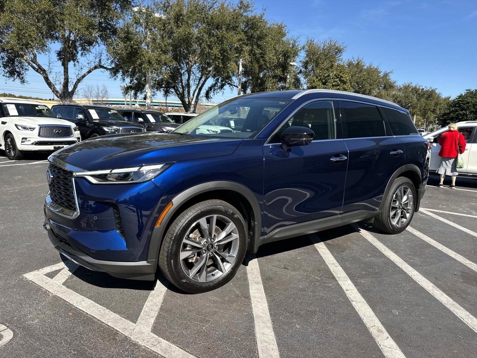 2025 INFINITI QX60 LUXE