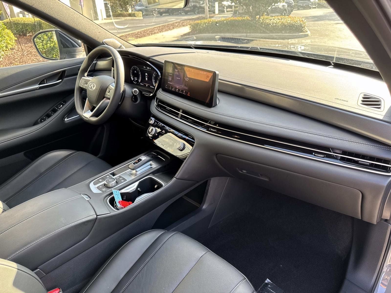 2025 INFINITI QX60 LUXE