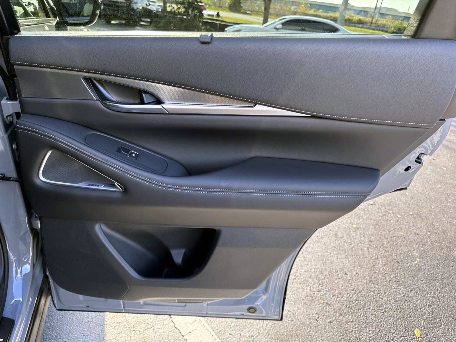 2025 INFINITI QX60 LUXE