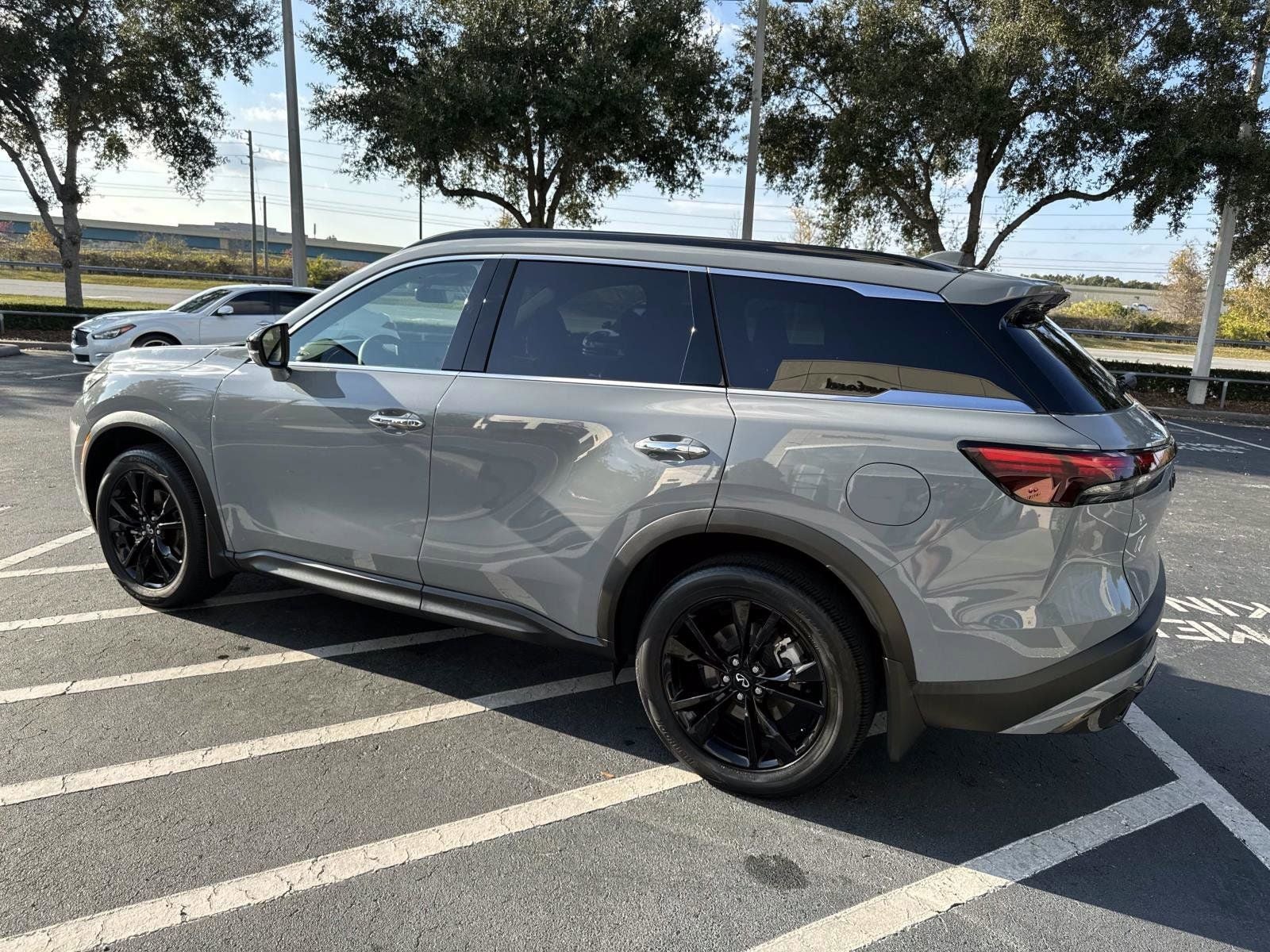 2025 INFINITI QX60 LUXE