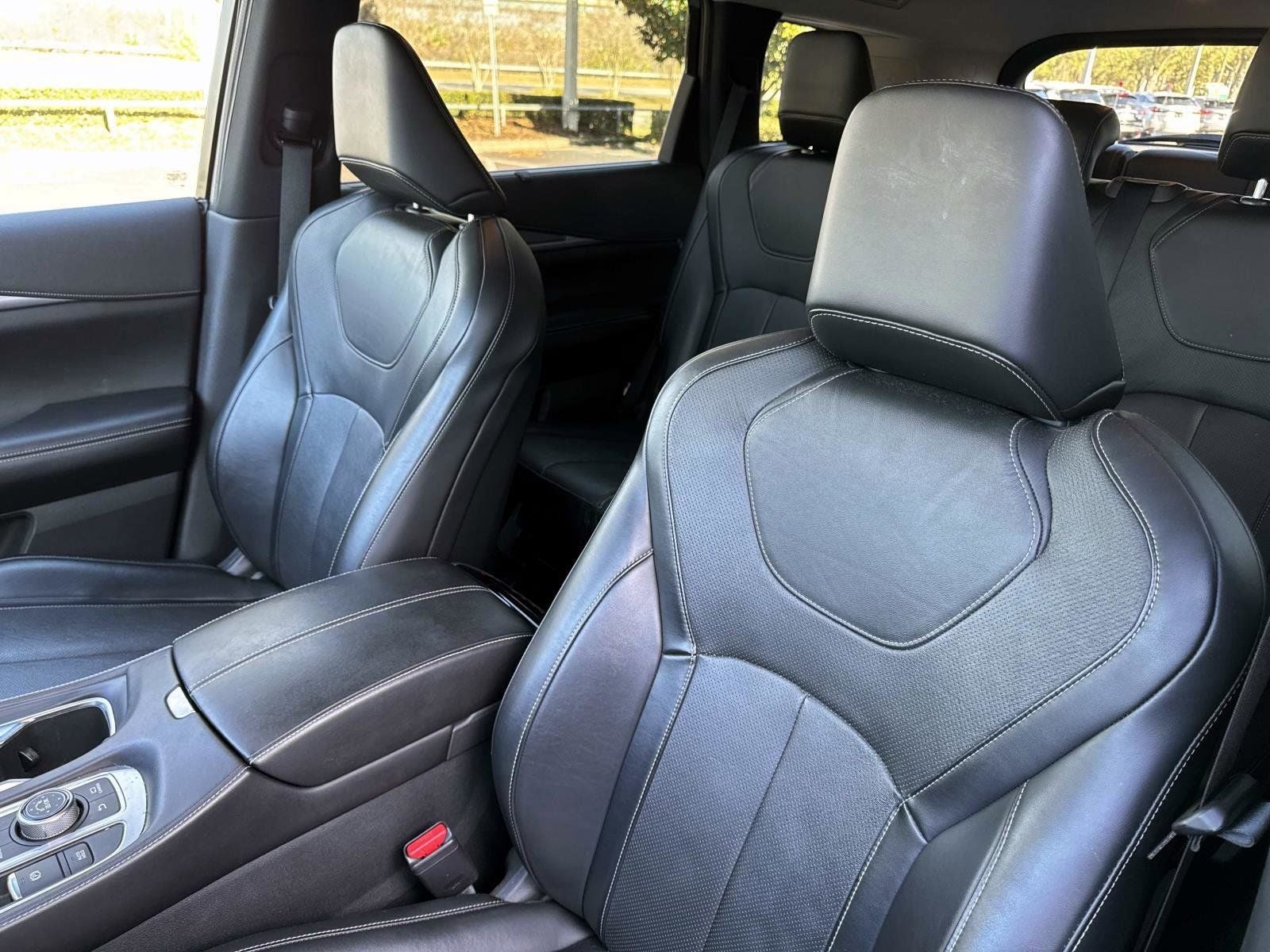 2022 INFINITI QX60 LUXE