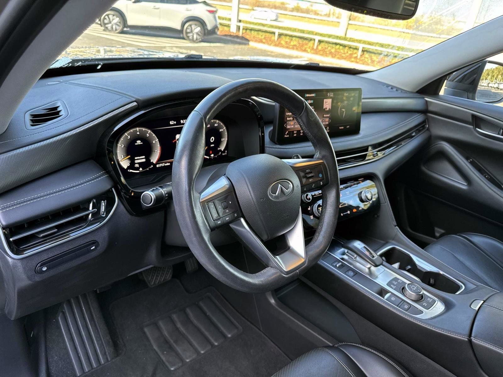 2022 INFINITI QX60 LUXE