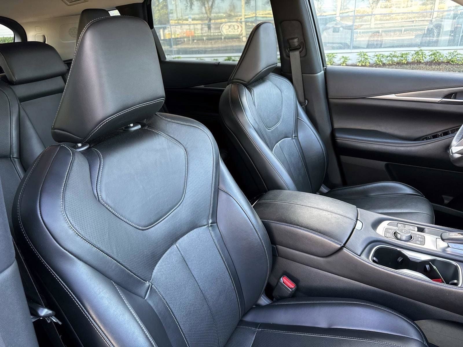 2022 INFINITI QX60 LUXE