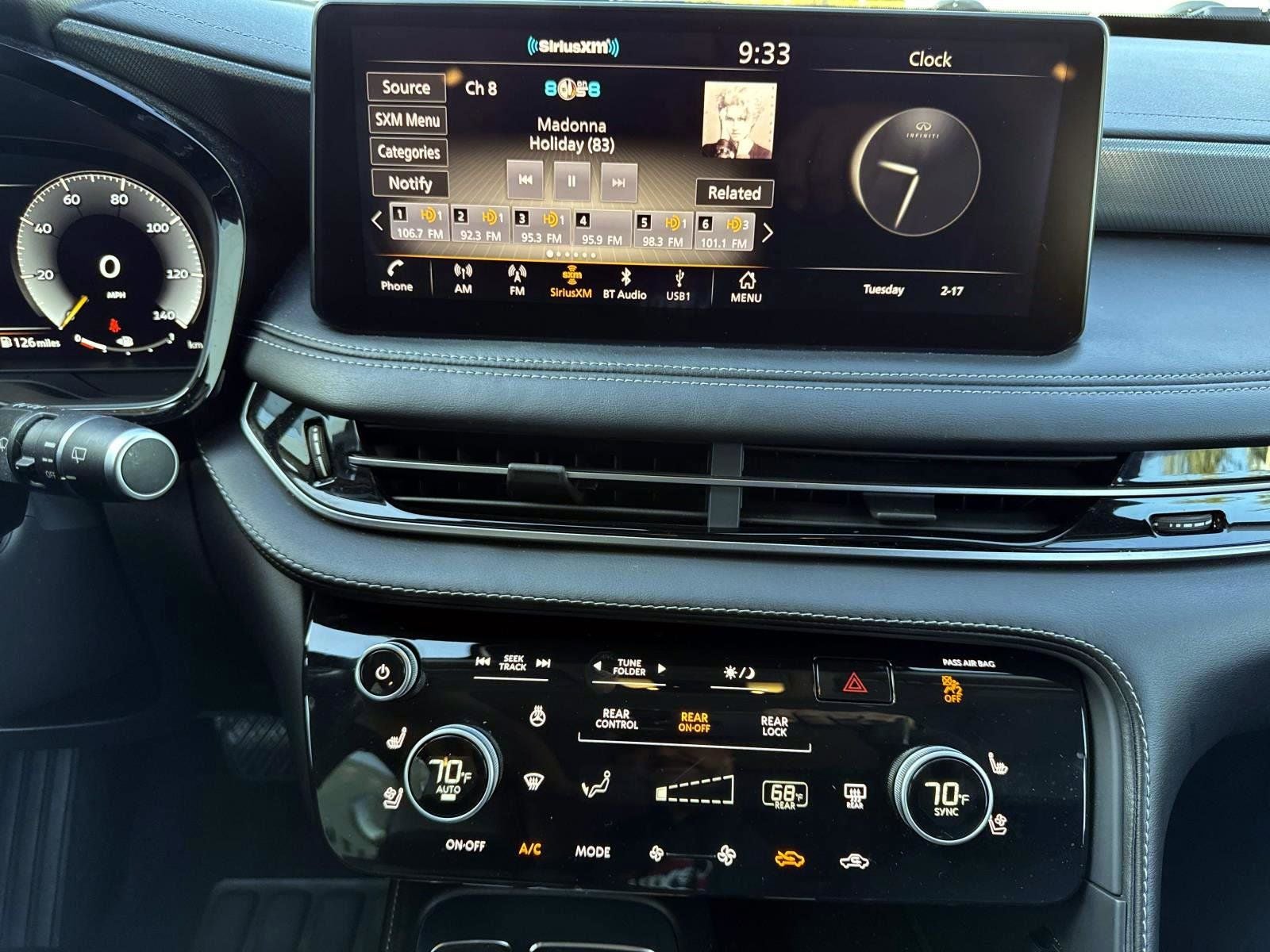 2022 INFINITI QX60 LUXE