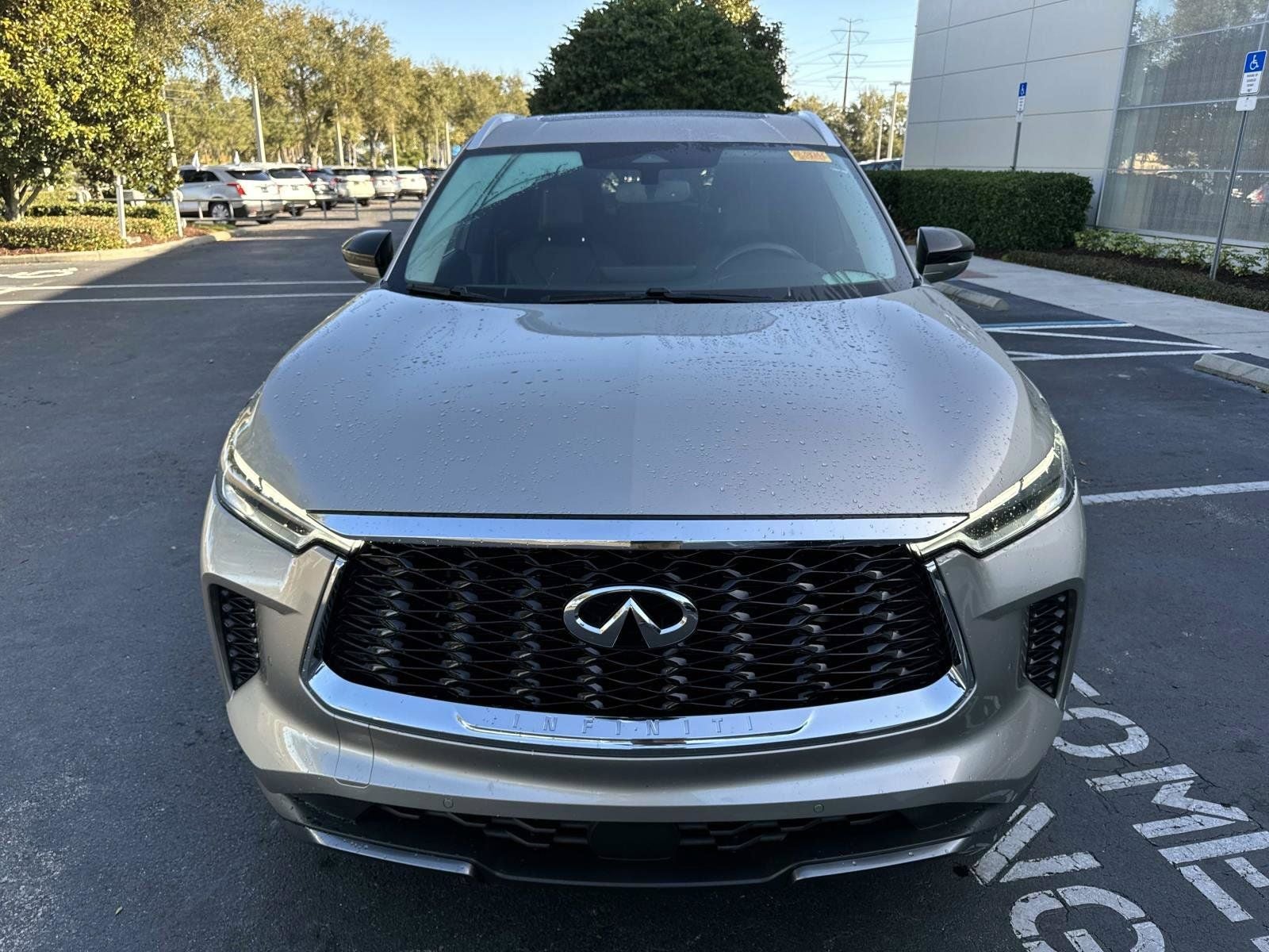 2022 INFINITI QX60 LUXE