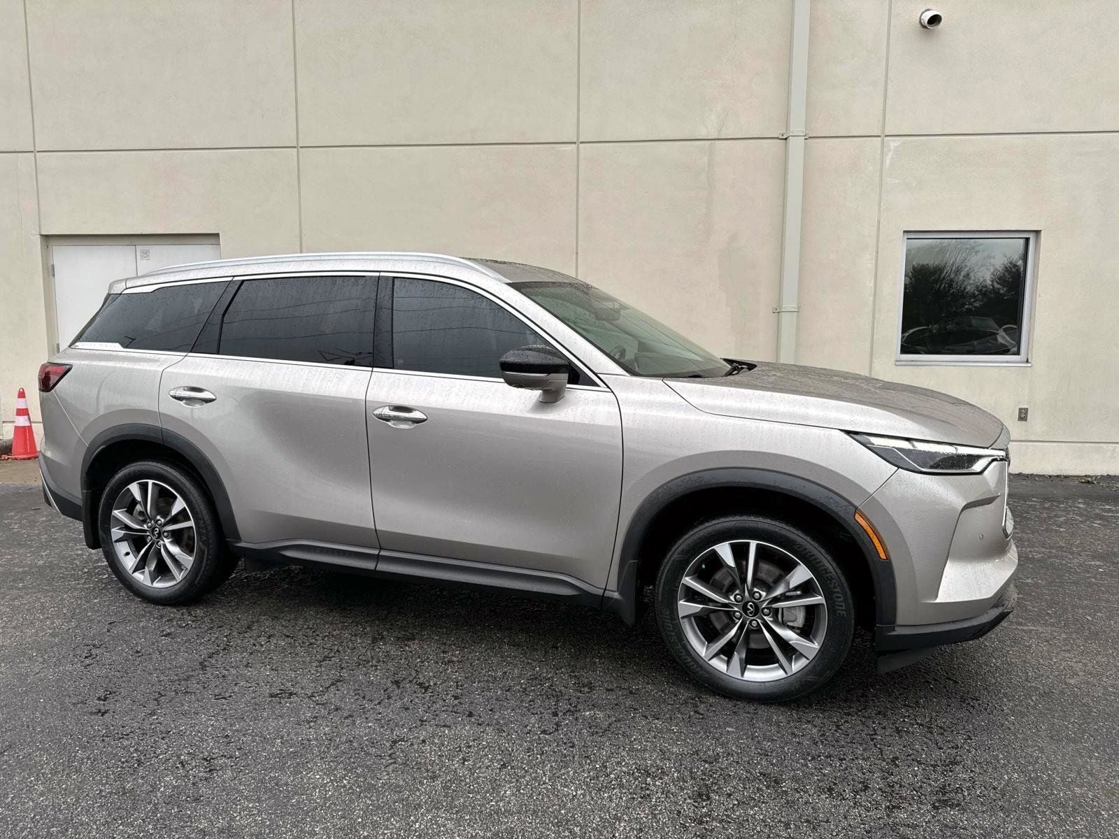 2023 INFINITI QX60 LUXE