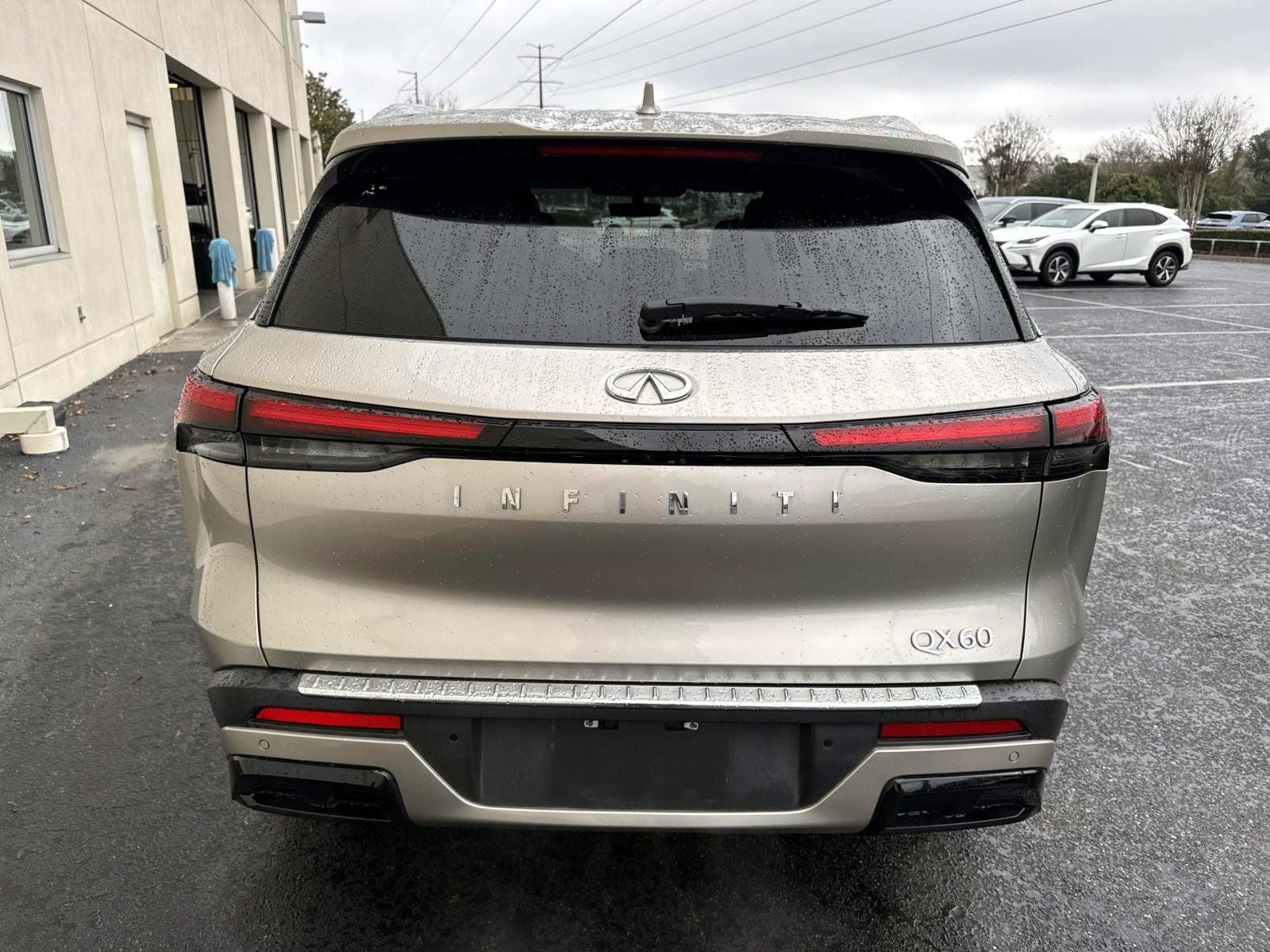 2023 INFINITI QX60 LUXE