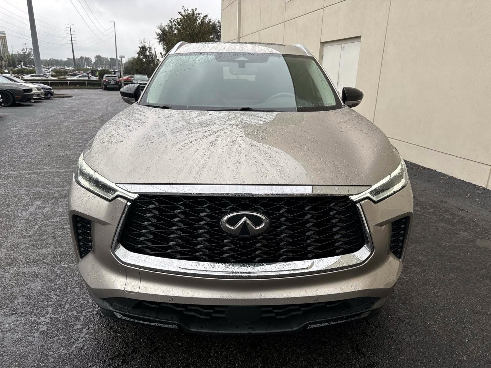 2023 INFINITI QX60 LUXE