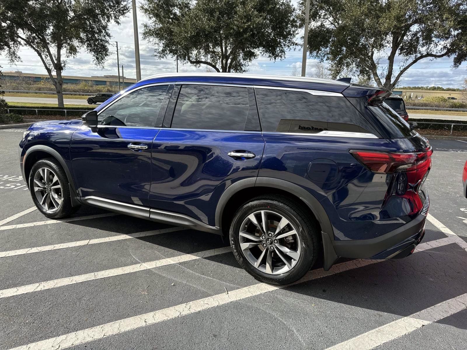 2023 INFINITI QX60 LUXE