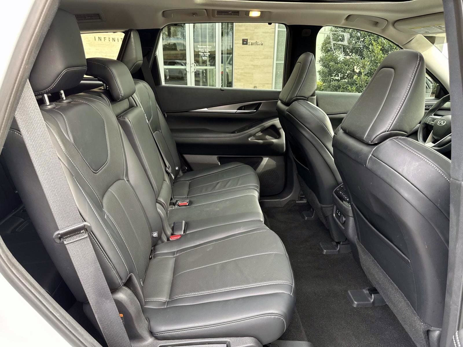 2023 INFINITI QX60 LUXE