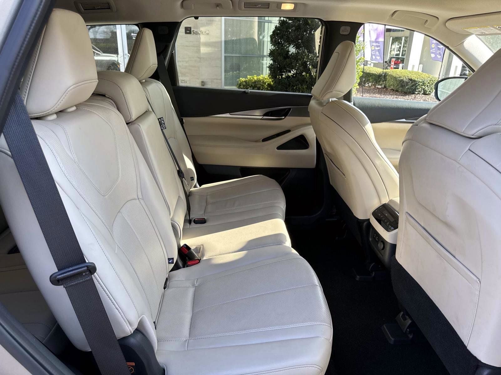 2024 INFINITI QX60 LUXE