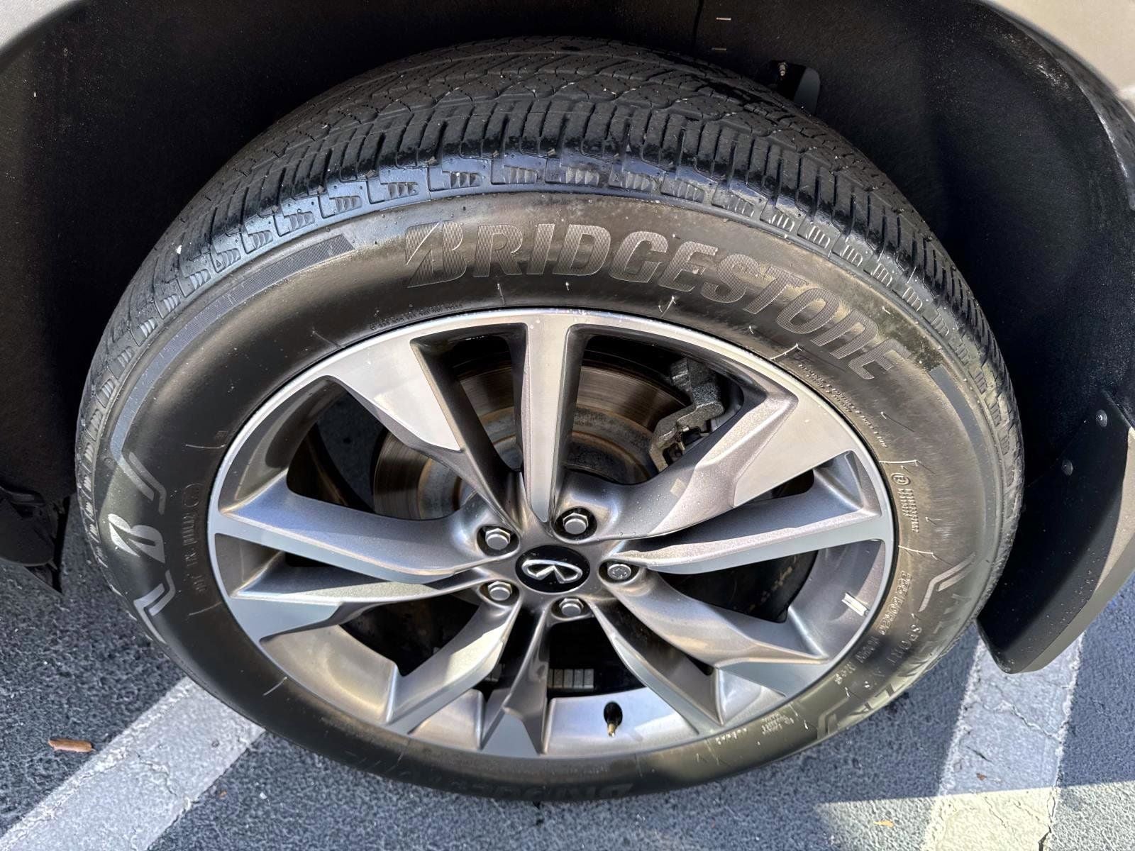 2024 INFINITI QX60 LUXE