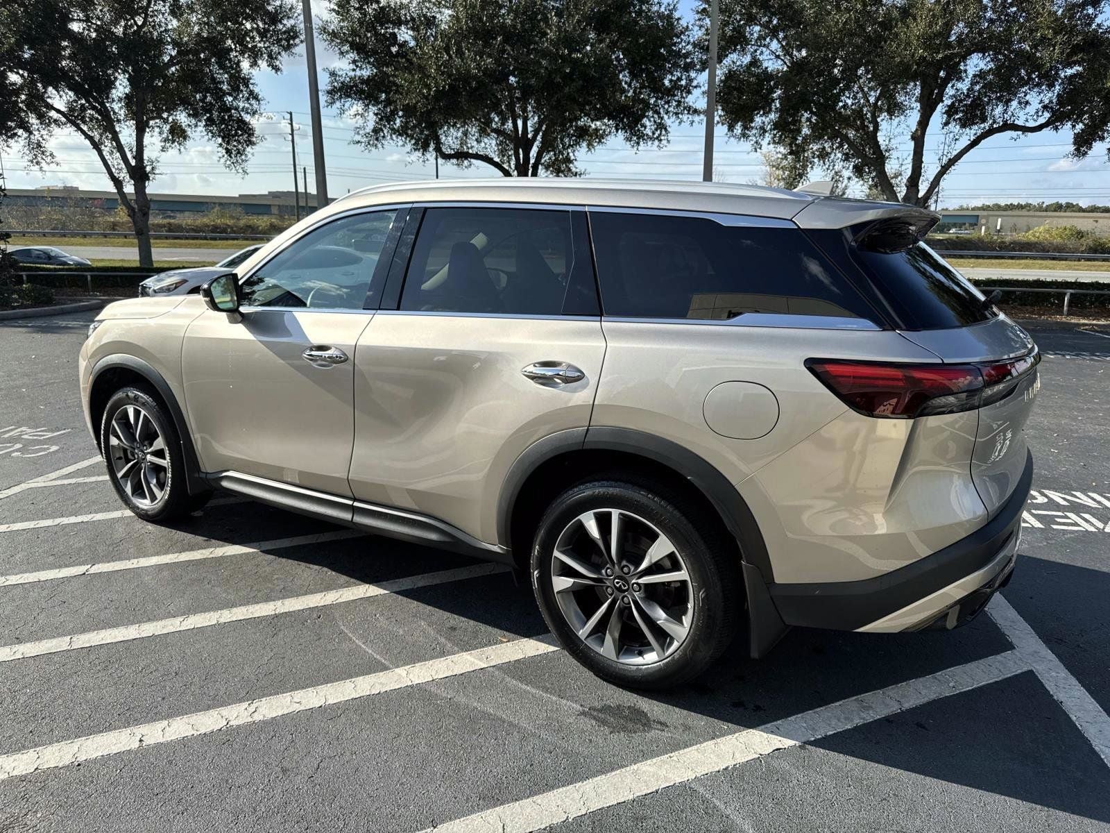 2024 INFINITI QX60 LUXE