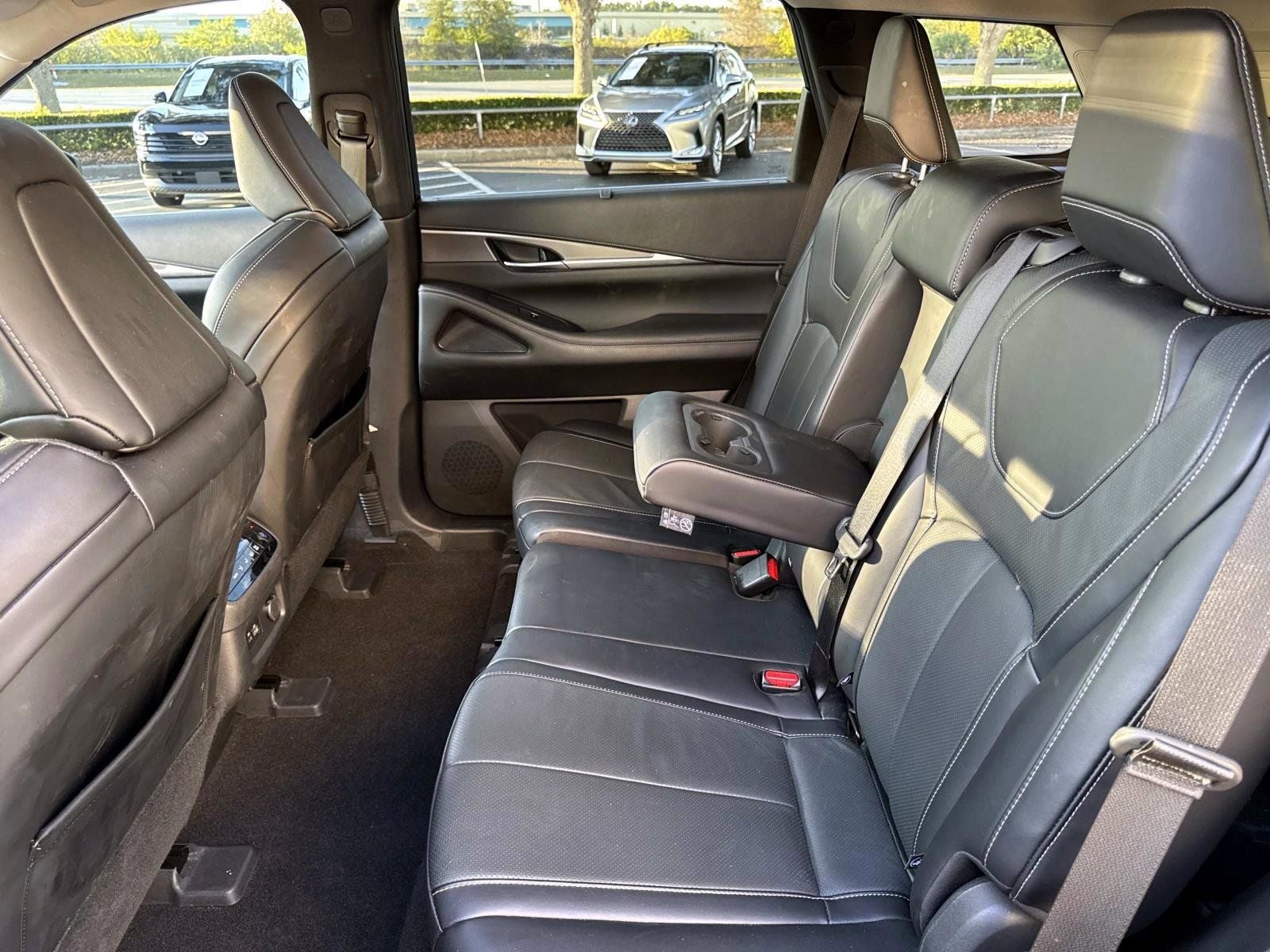 2023 INFINITI QX60 LUXE