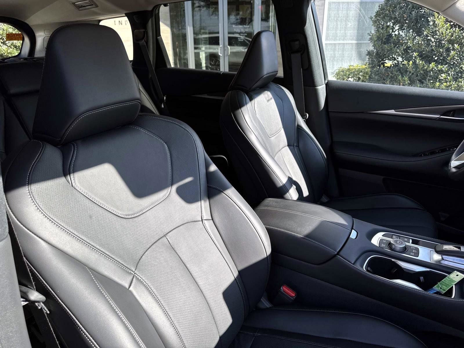 2024 INFINITI QX60 LUXE