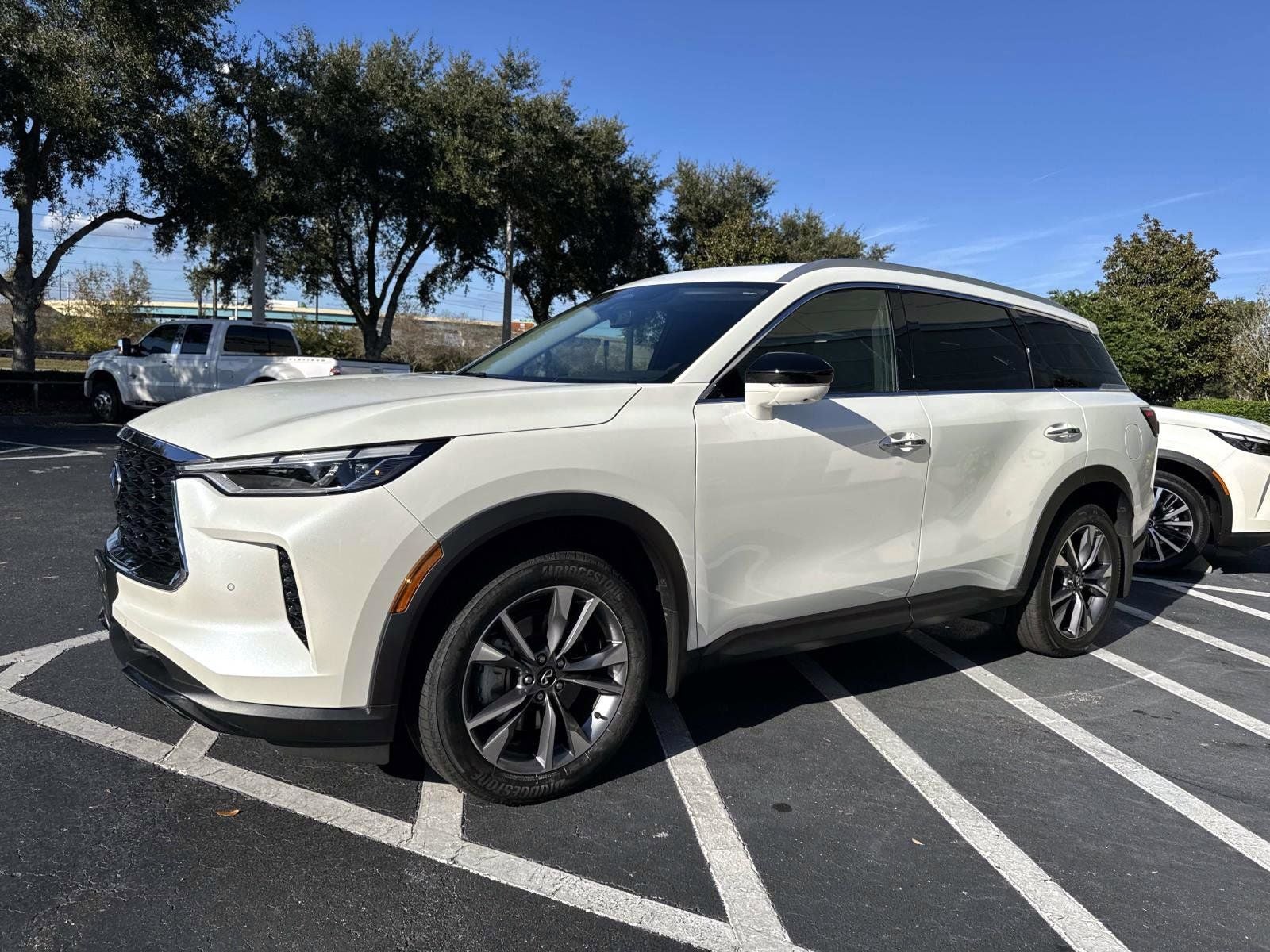 2024 INFINITI QX60 LUXE
