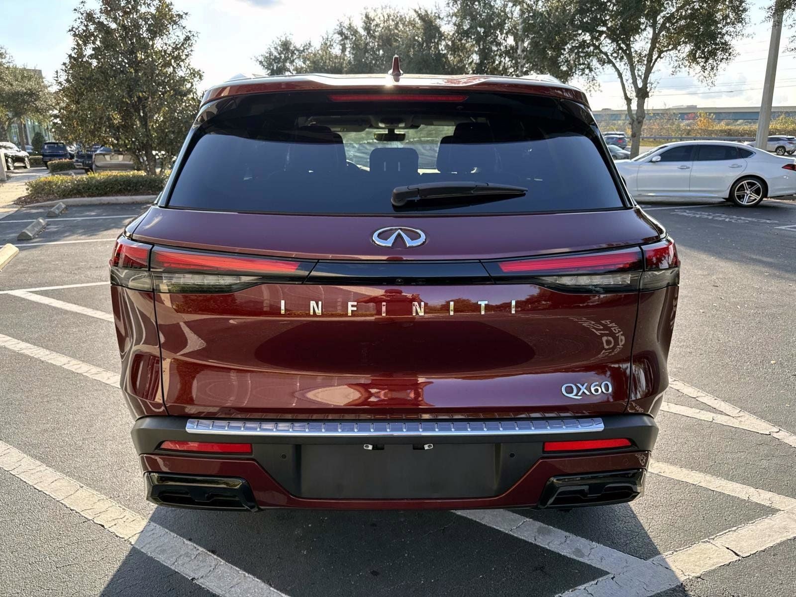 2023 INFINITI QX60 LUXE