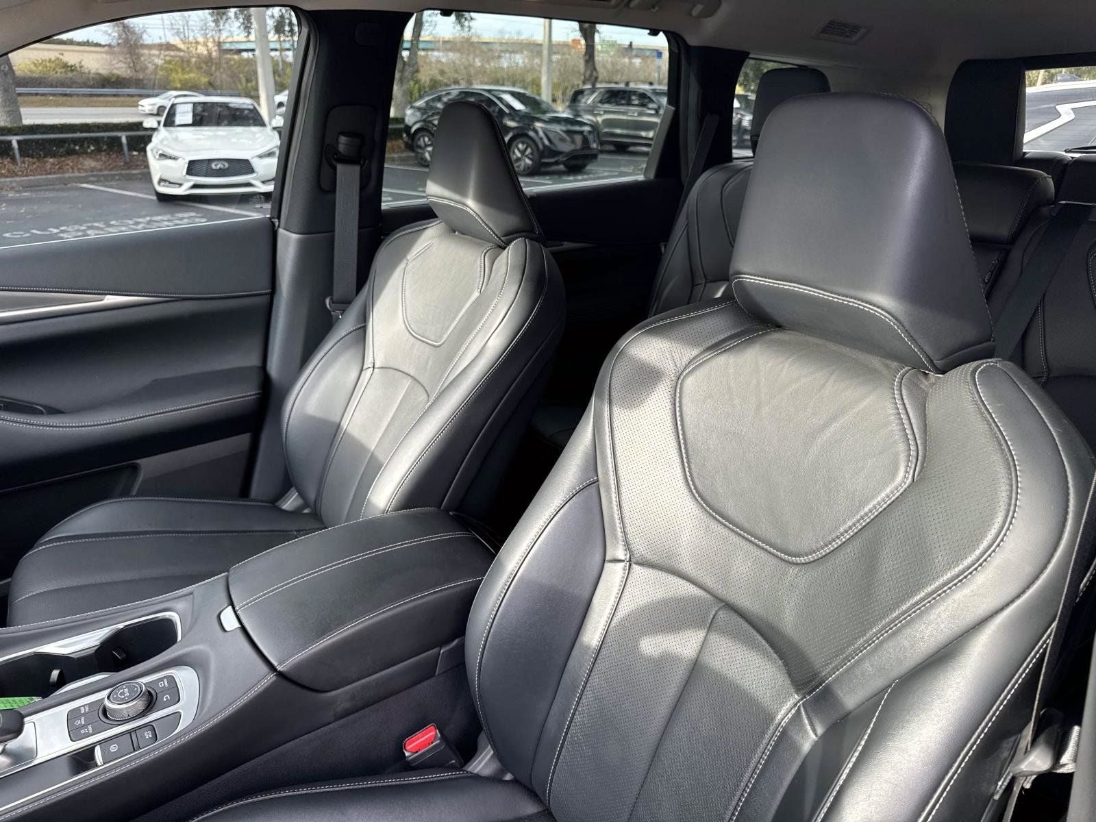 2023 INFINITI QX60 LUXE