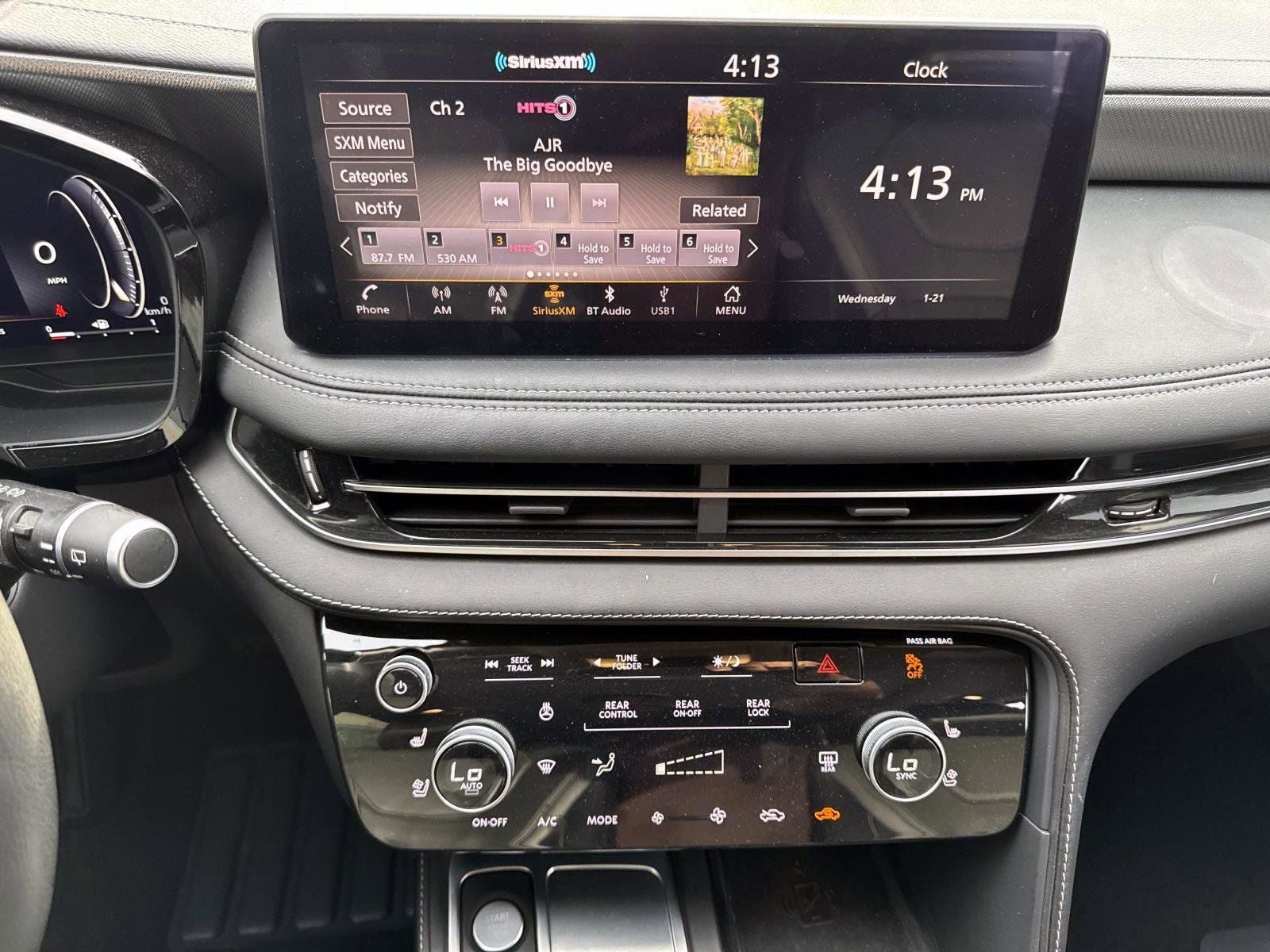 2023 INFINITI QX60 LUXE