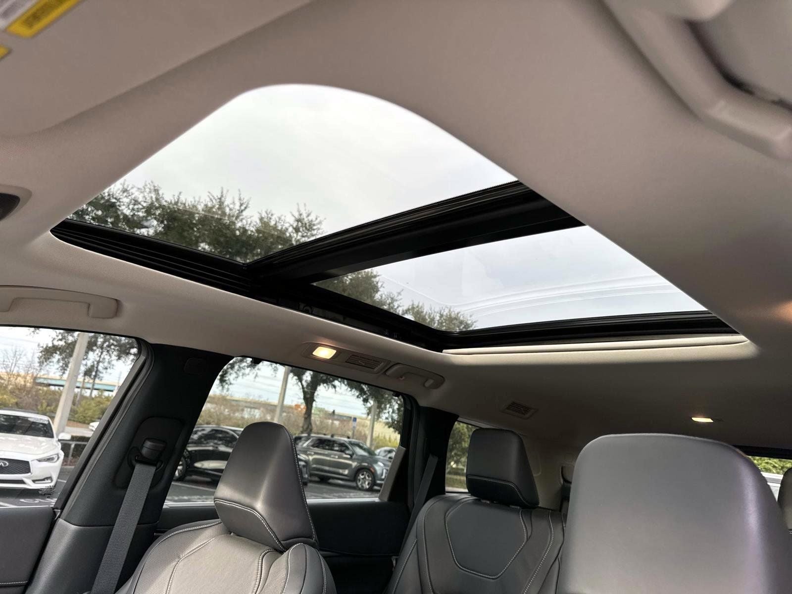 2023 INFINITI QX60 LUXE