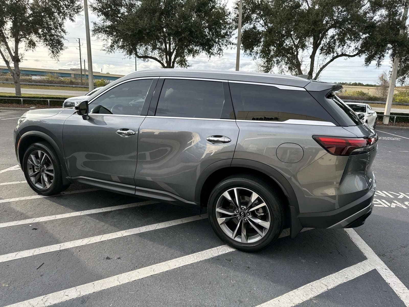 2023 INFINITI QX60 LUXE