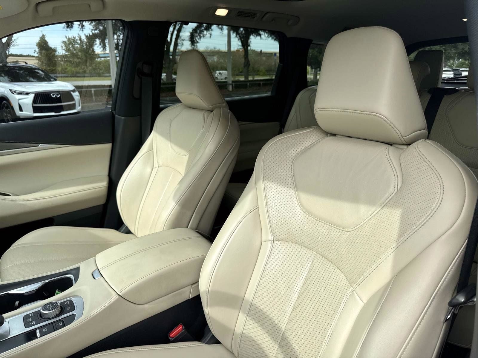 2023 INFINITI QX60 LUXE