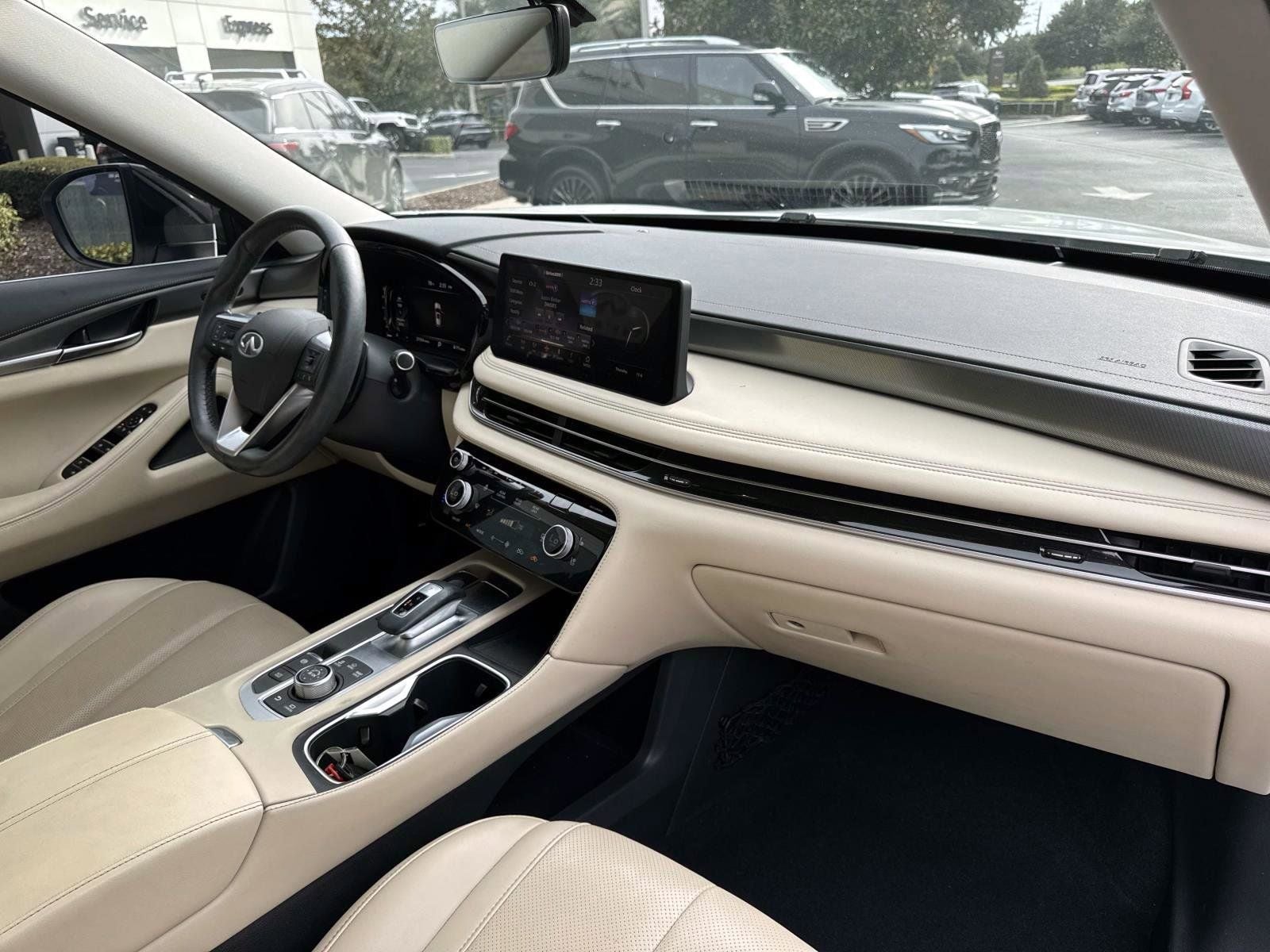 2023 INFINITI QX60 LUXE