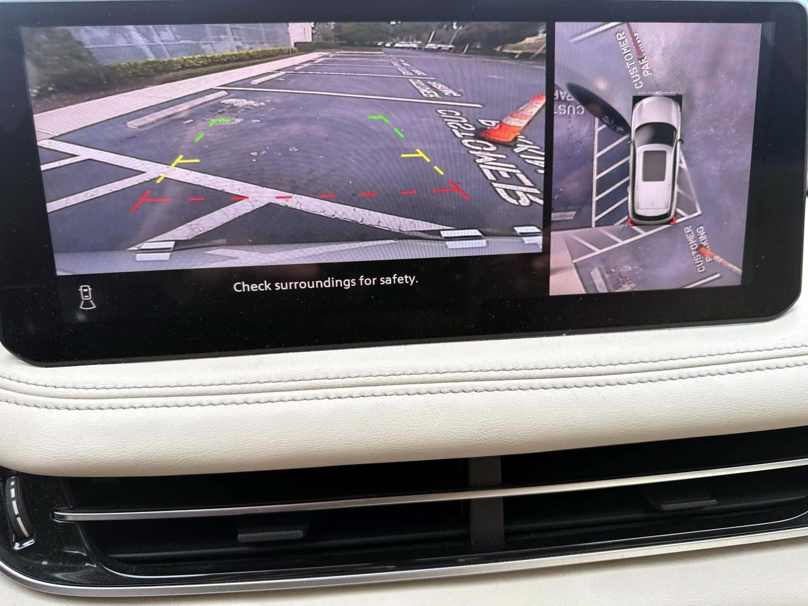 2023 INFINITI QX60 LUXE