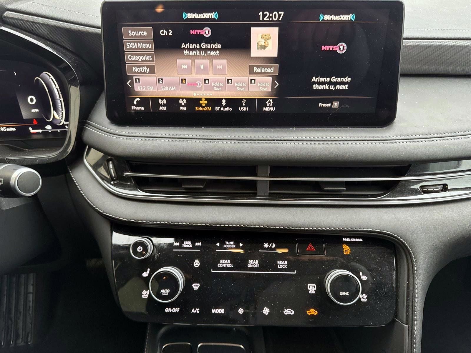 2023 INFINITI QX60 LUXE