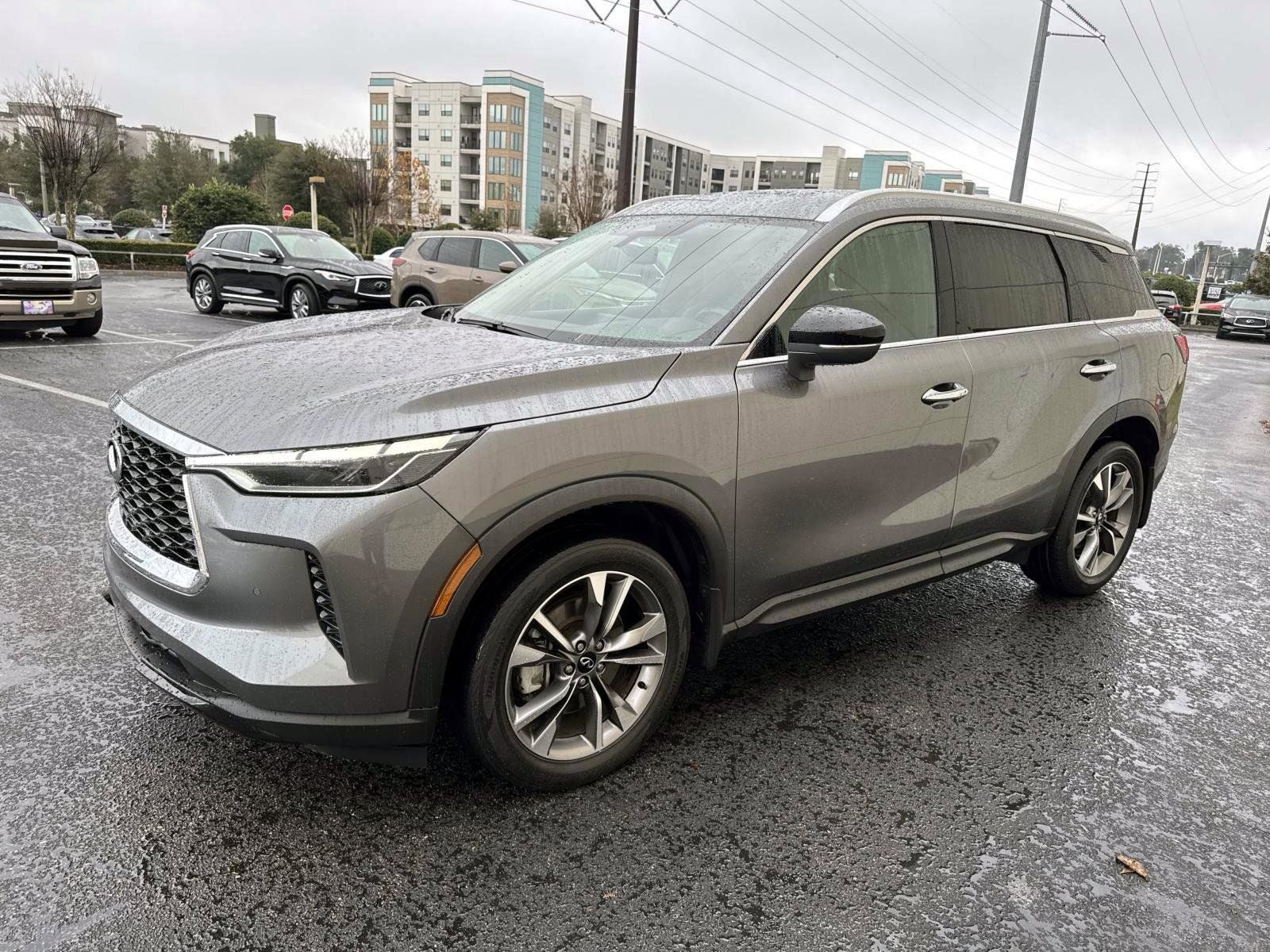 2023 INFINITI QX60 LUXE