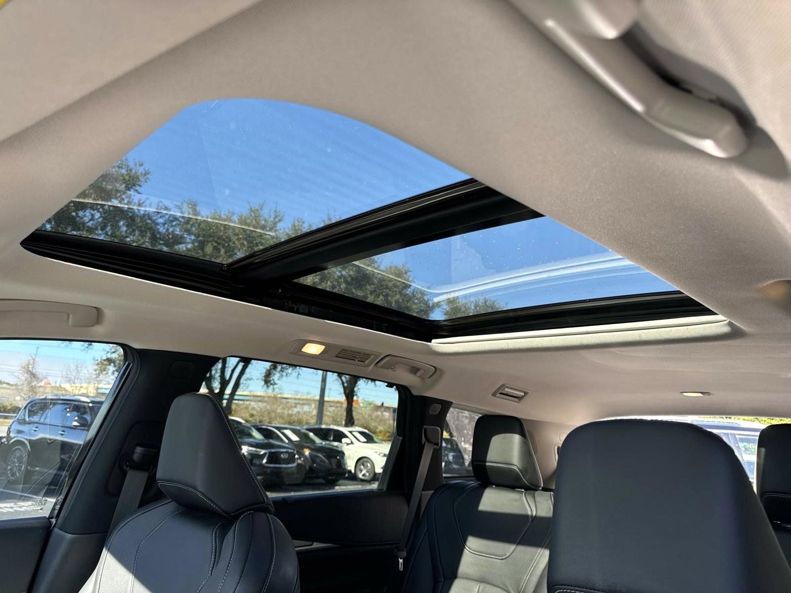 2023 INFINITI QX60 LUXE