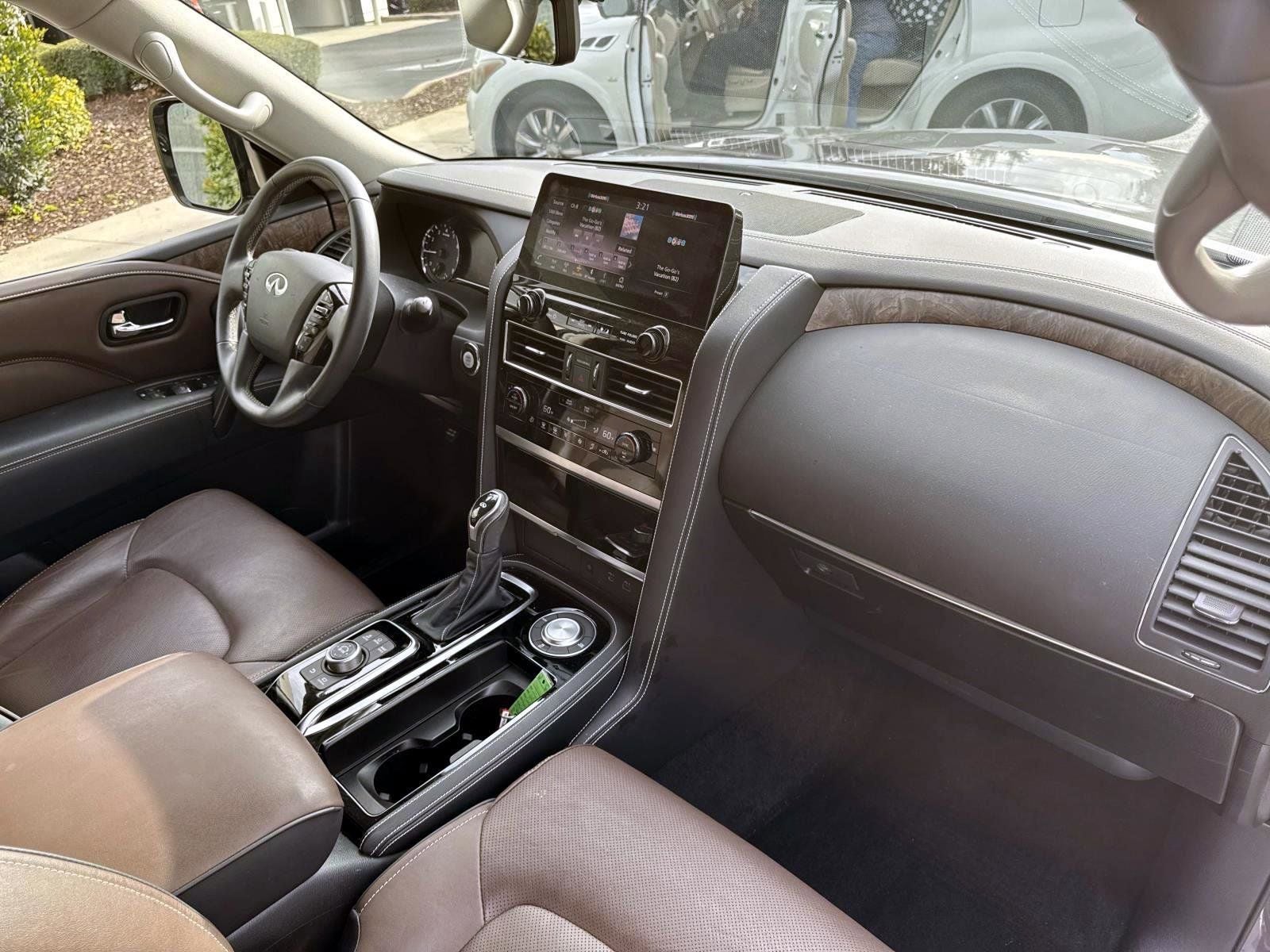 2024 INFINITI QX80 Premium Select