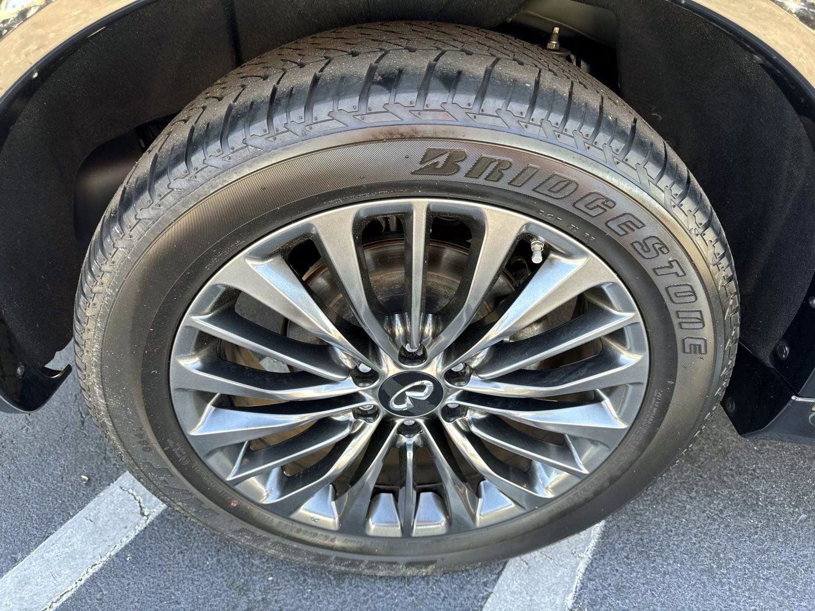 2024 INFINITI QX80 Premium Select