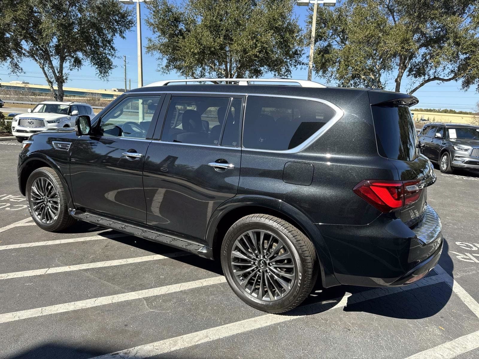 2024 INFINITI QX80 Premium Select